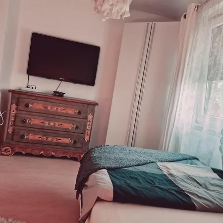 Rosindell Brunnenhaus Appartement Halle  Buitenkant foto